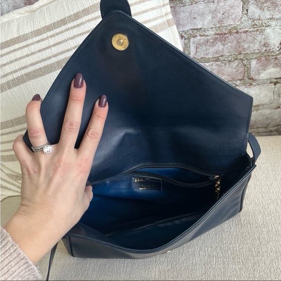 Salvatore Ferragamo Vintage Navy Handbag Crossbody bag - Picture 9 of 11
